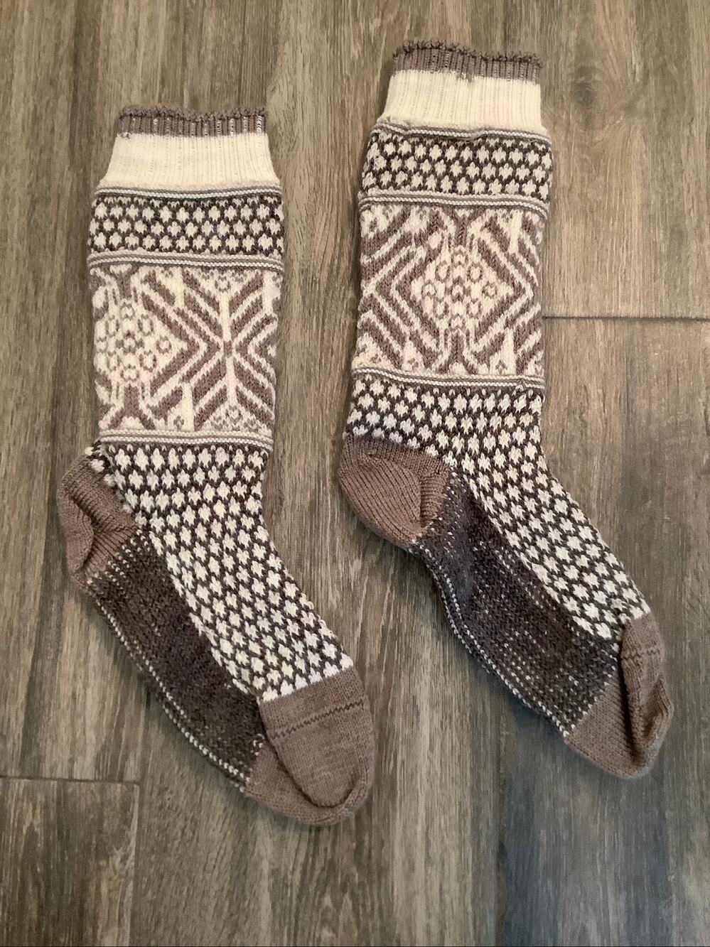 Smartwool Unisex Moonbeam Everyday Cozy Popcorn Snowflake Crew Socks A32-6